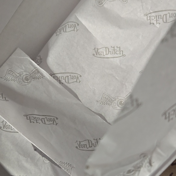 NWT Von Dutch Box Purse - Picture 5 of 7